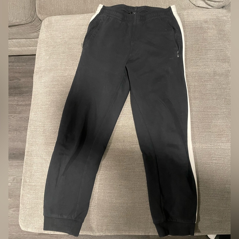black sweatpants